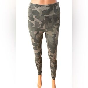 wild fable Green and Khaki Camo Leggings